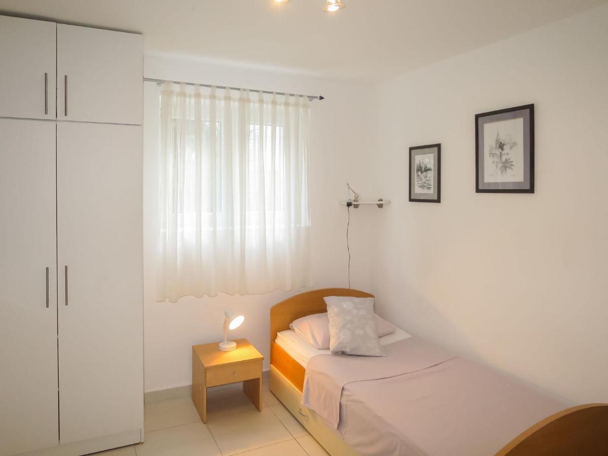 Apartment Gottwald - Srd305 By Interhome Starigrad Paklenica Exterior foto